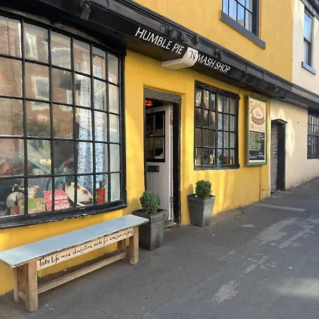 Pie In The Sky * Уитби